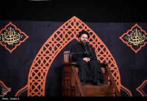 آخرین شب مراسم عزاداری محرم در حسینیه امام خمینی(ره) +عکس