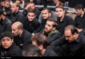 آخرین شب مراسم عزاداری محرم در حسینیه امام خمینی(ره) +عکس