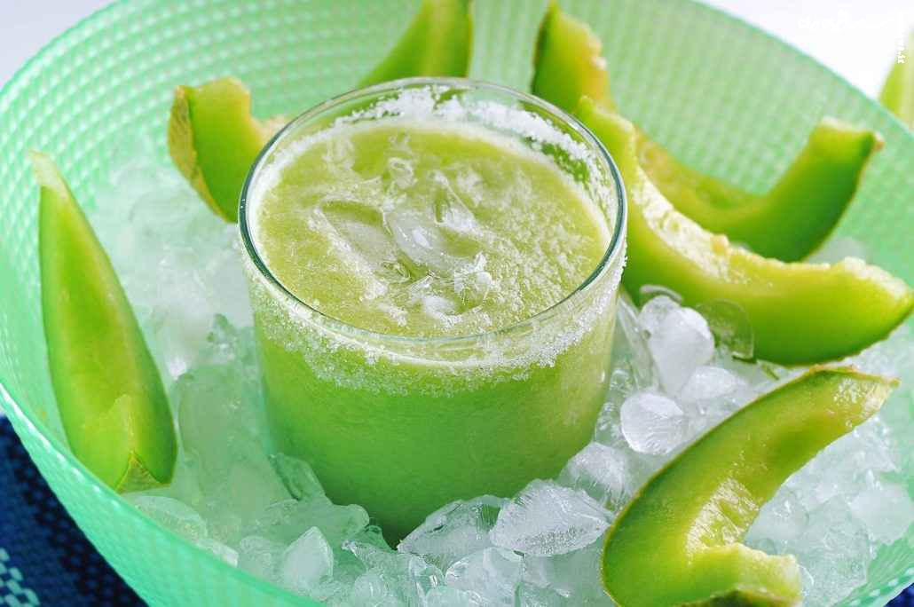 چگونه لکه آب طالبی را از روی فرش پاک کنیم؟