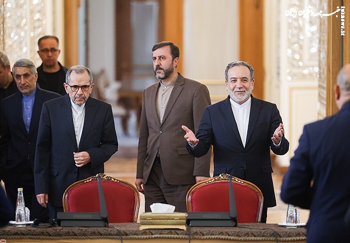 نشست وزیر امورخارجه با سفرای کشورهای خارجی +عکس