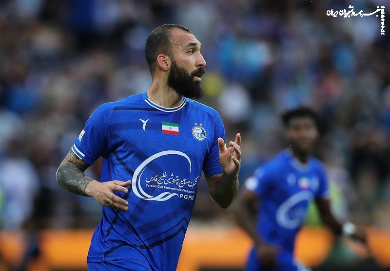 تمدید قرارداد روزبه چشمی با استقلال