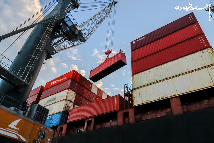 ۵۳ میلیون تن کالا در بنادر کشور طی ۳ ماهه امسال تخلیه‌وبارگیری شد