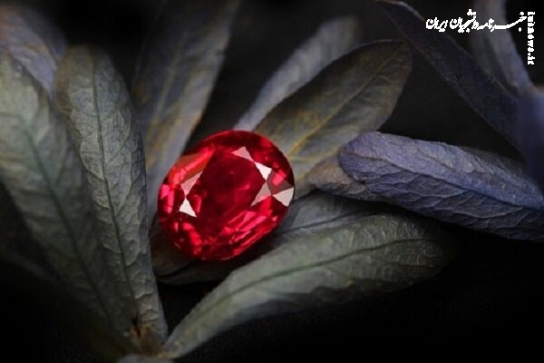 لعل، سنگی ارزشمند با جهانی از قصه و معنا