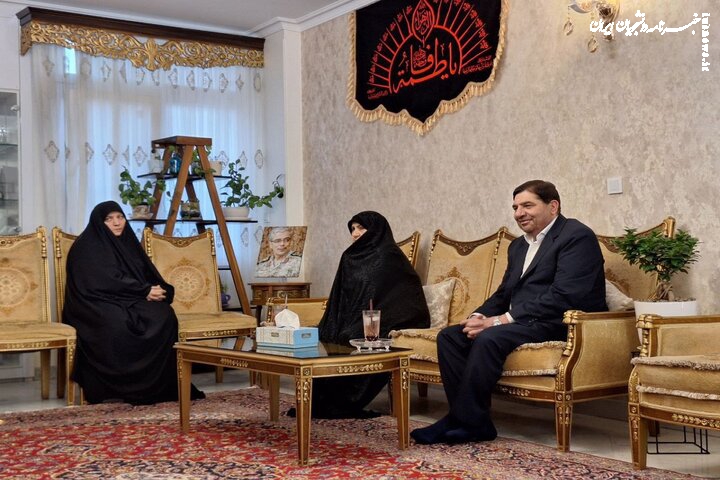 مخبر با خانواده سپهبد شهید محمد باقری دیدار کرد