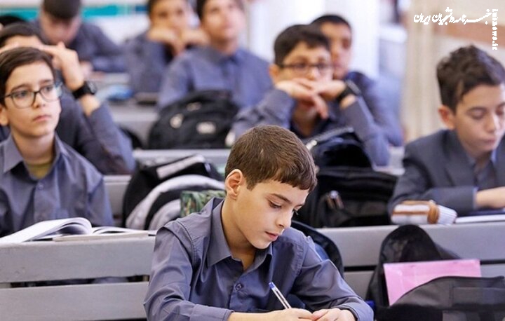 اجرای طرح حمایتی آموزشی برای ارتقای عملکرد تحصیلی دانش‌آموزان سیریکی