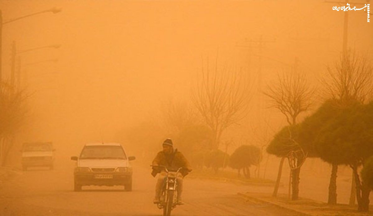 گرد و غبار روی آسمان ماهشهر؛ هوای این شهر خطرناک شد