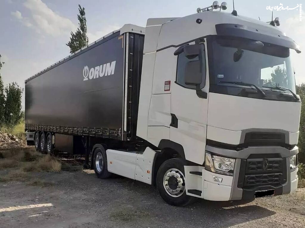 توقیف یک تریلی با راننده ۱۳ ساله/ معرفی راننده نوجوان به مراجع قانونی