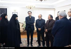 دیدار جمعی از مدیران رسانه‌های کشور با خانواده شهید سلامی