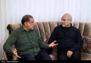 حضور قالیباف در منزل سرداران شهید رشید، سلامی و محققی +عکس