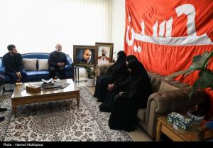 حضور قالیباف در منزل سرداران شهید رشید، سلامی و محققی +عکس