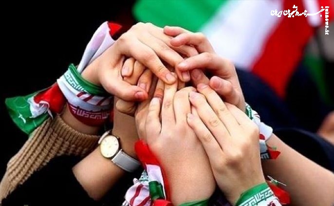  ایرانیان تاریخ می‌خوانند