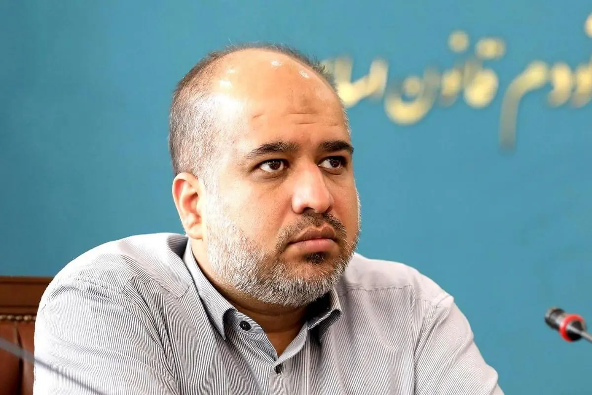 وزیر کار به اسم «شایسته سالاری» «رفیق سالاری» می‌کند/ یک مدیر توانمند را به دلیل داشتن سابقه همکاری در دولت شهید رئیسی می‌خواهند عزل کنند