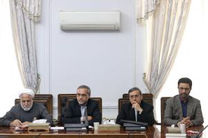 دیدار پزشکیان با اعضای کمیسیون امنیت ملی و سیاست خارجی +عکس