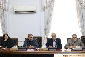 دیدار پزشکیان با اعضای کمیسیون امنیت ملی و سیاست خارجی +عکس