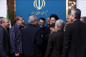 دیدار پزشکیان با اعضای کمیسیون امنیت ملی و سیاست خارجی +عکس