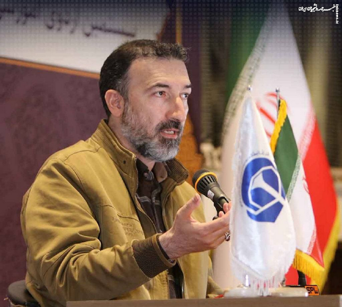 استفاده از مدیران جوان متخصص انقلابی با قدرت ارتباط با سایر جوانان انقلابی، از ملزومات تحول آفرینی