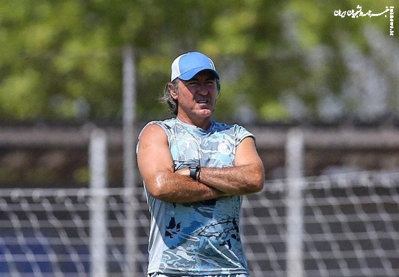 حضور ساپینتو در تمرین استقلال