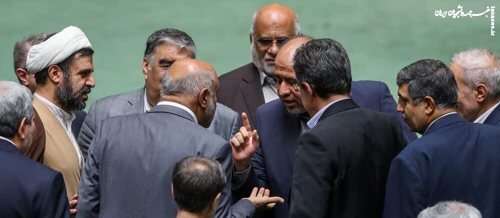 از میدری دیگر هیچ توقعی نداریم!/ او در یک سال گذشته خط قرمزهای زیادی را رد کرد