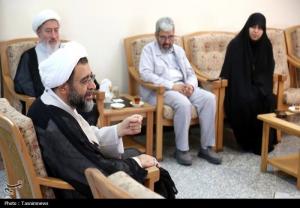 دیدار همسر شهید سلامی با مدیر حوزه‌های علمیه خواهران +عکس
