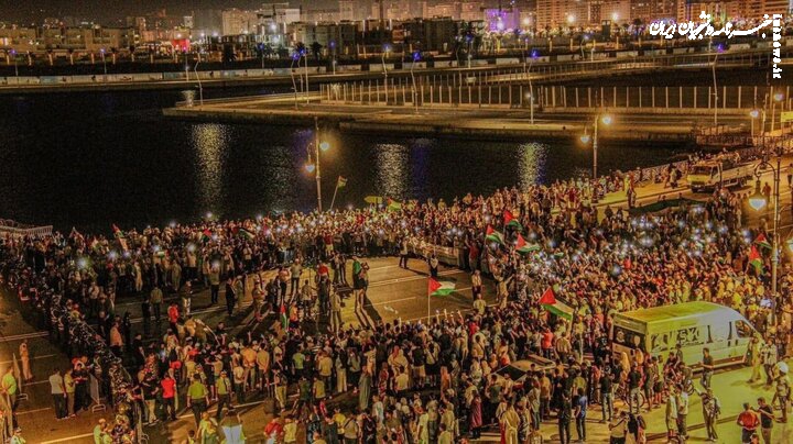 تحصن مردم مغرب در اعتراض به پهلوگرفتن کشتی‌های رژیم صهیونیستی