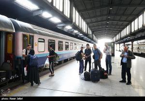 آیین بدرقه زائران اربعین حسینی(ع) +عکس