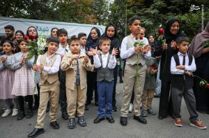 حضور پزشکیان در آیین گرامیداشت شهدای خردسال جنگ ۱۲ روزه در شیرخوارگاه آمنه +عکس