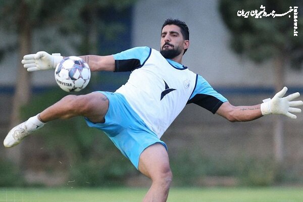 ساپینتو دروازه‌بان استقلال را به کمیته انضباطی سپرد