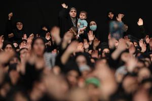 عزاداری دانشجویان به مناسبت اربعین حسینی در حسینیه امام خمینی +عکس