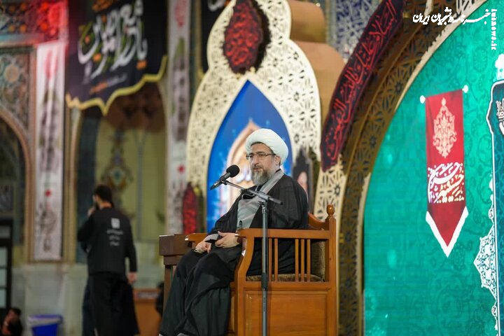 آذربایجان قهرمانانه انقلاب و تمامیت ارضی ایران را حفظ کرده است