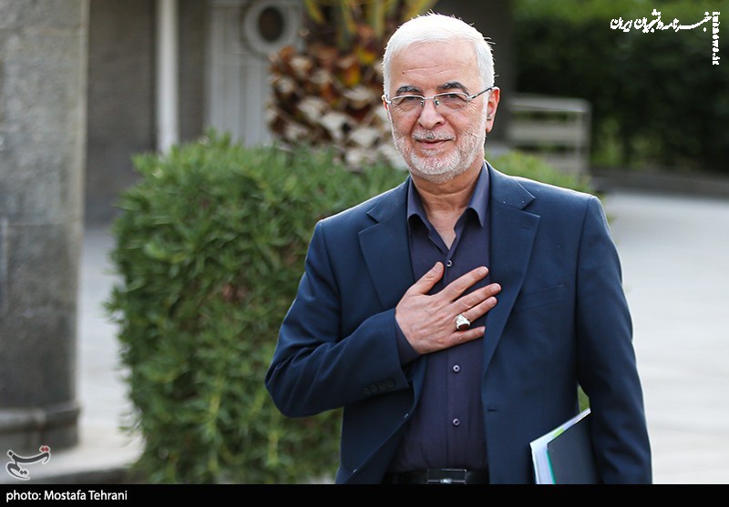 وزیر کشور: هنوز ۲ میلیون اتباع غیرمجاز در ایران سکونت دارند