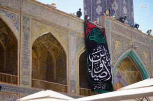 نصب کتیبه‌های شهادت امام حسن عسکری(ع) در حرم علوی +عکس