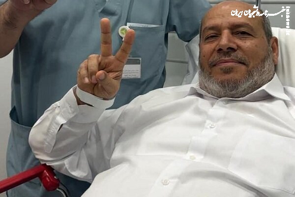 اولین عکس از خلیل الحیه بعد از ترور ناموفق