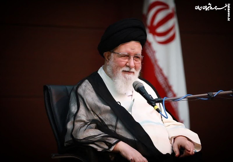 مسیر طلبگی، نوکری امام زمان و خدمت خالصانه به خدا است