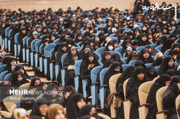 هزار طلبه در جامعه‌الزهرا(س) پذیرش شدند
