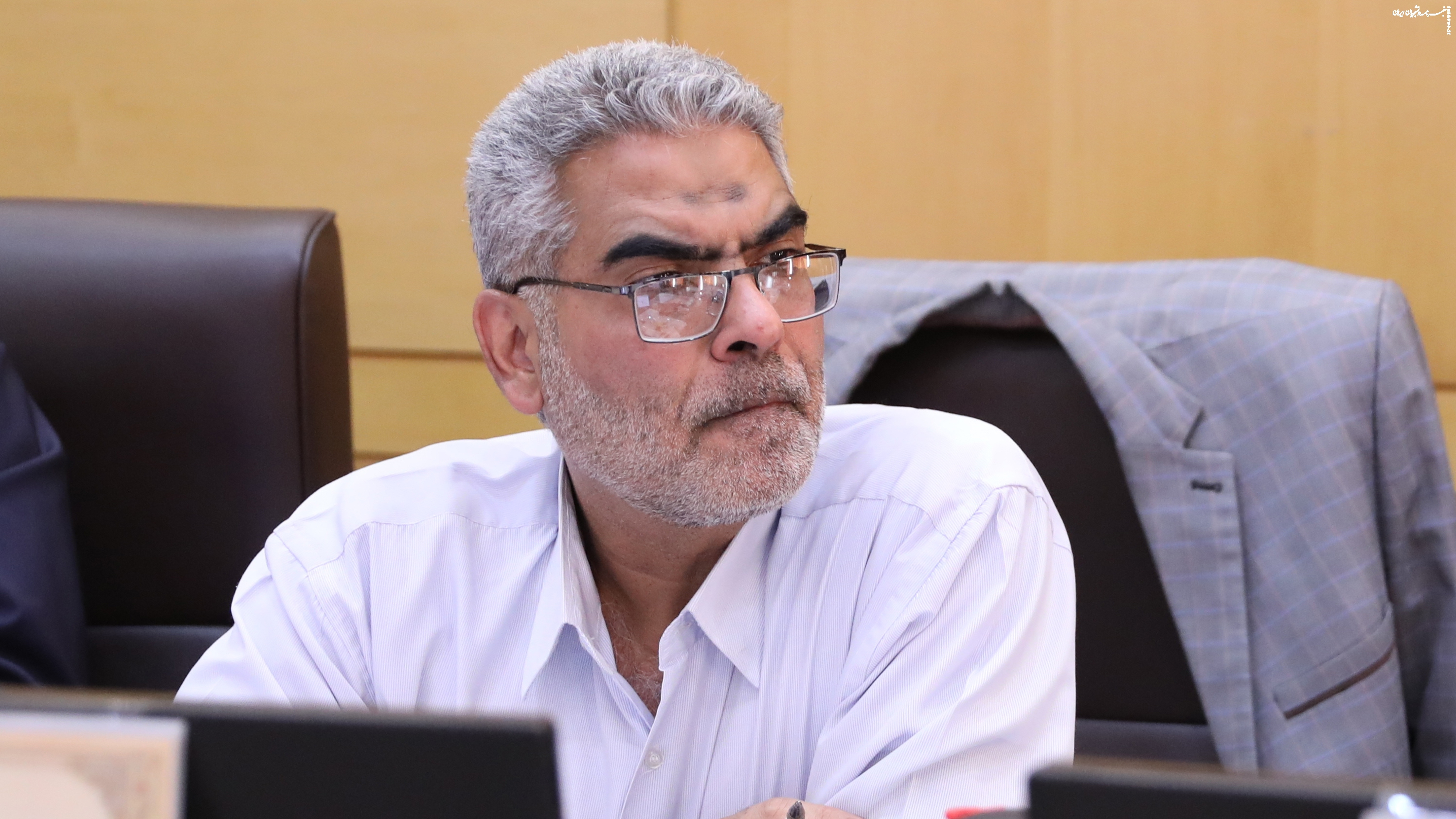 رانت، سفته‌بازی و ضربه به تولید با مجوز رفع تعهد ارزی صادرکنندگان از محل طلا و اسکناس