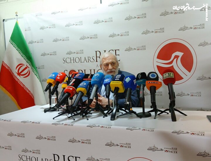 لاریجانی: ترور دانشمندان یک خطر بسیار مهم برای بشریت است