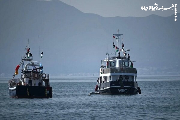 غافلگیری نیروی دریایی اسرائیل با دیدن مانور دسته جمعی کشتی‌های صمود