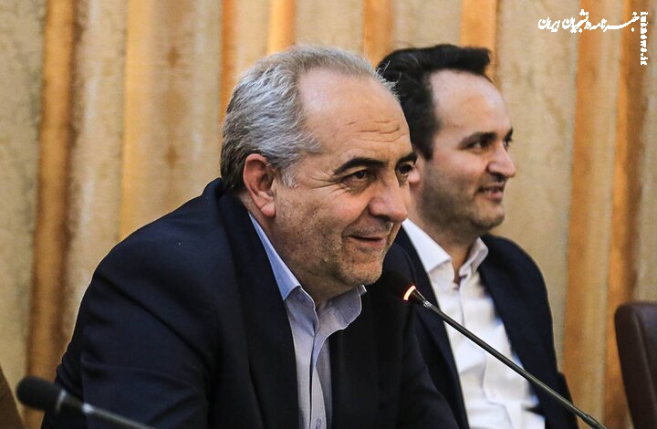 سرمست: پژوهش ها در گوشه کتابخانه های دانشگاه ها در حال خاک خوردن هستند