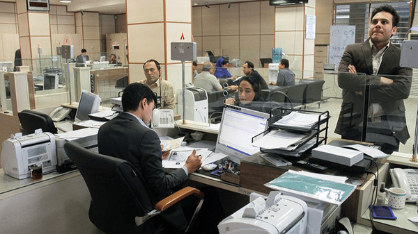  افشای وام نیم‌قرنی در فیش حقوقی یک کارمند بانک