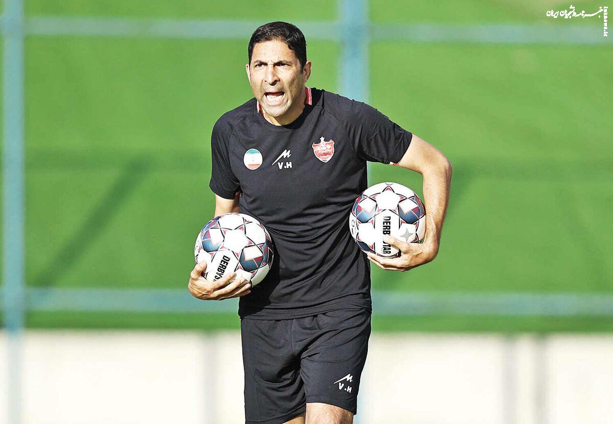 وحید هاشمیان بدون رقیب سرمربی پرسپولیس ماند!