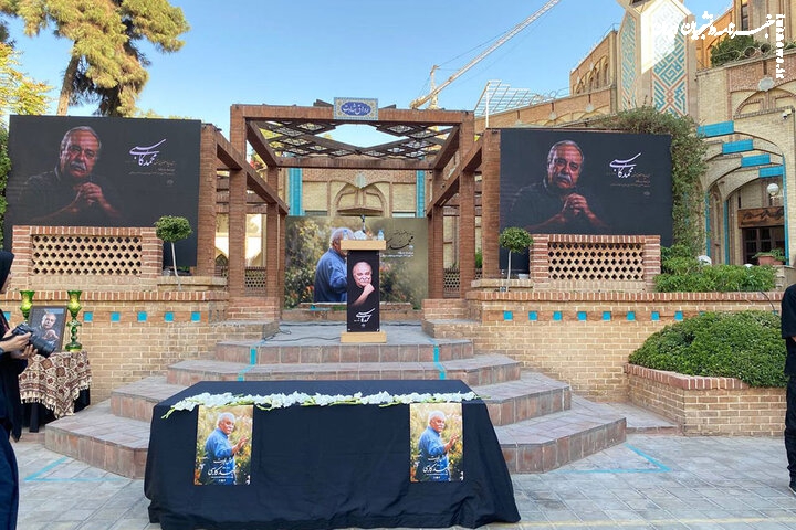 بدرقه پیکر «محمد کاسبی» ؛ تشییع هنرمندی که علی‌رغم سختی، عزتمند زیست