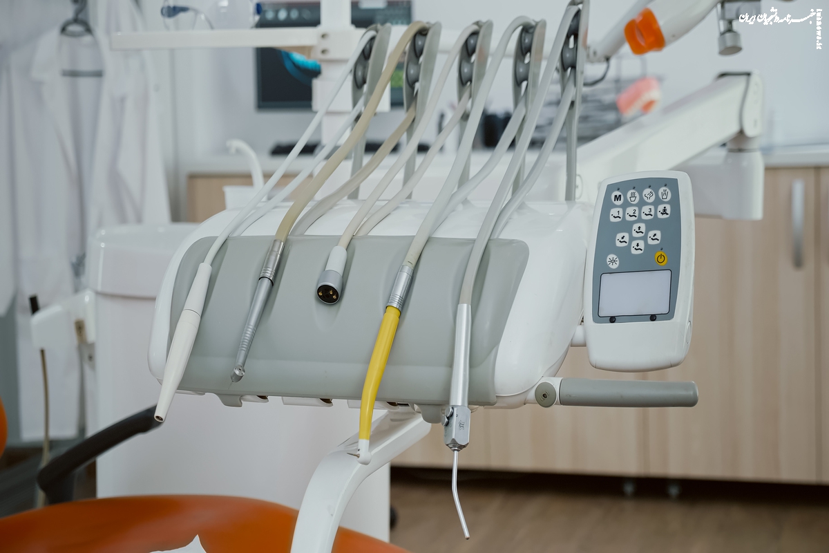 قیمت تجهیزات دندان پزشکی در سال ۱۴۰۴ | یونیت، CBCT و لیزر