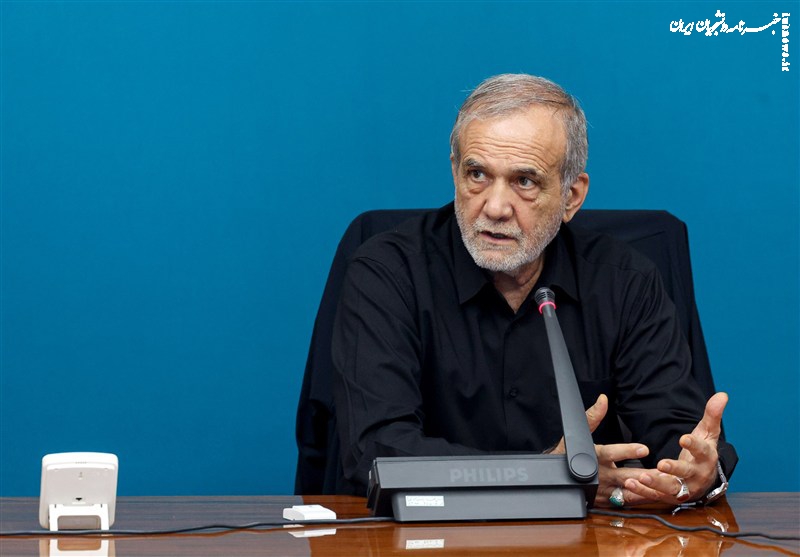 نشست ارائه گزارش کارگروه‌های تخصصی رفع مشکلات فعالان اقتصادی با پزشکیان