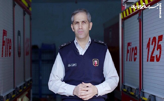 آتش‌سوزی در ساختمان دو طبقه متروکه در خیابان انقلاب مهار شد