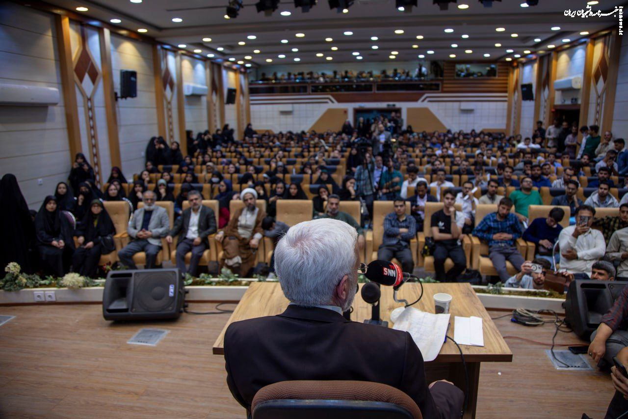 هنر دیپلماسی خرج کردن از یک کیسه نیست که بدهیم برود/ سرمایه را باید ارتقا داد