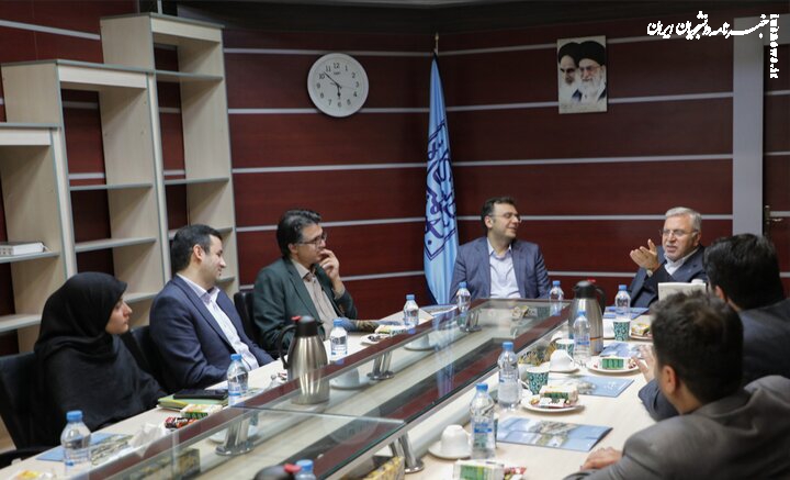 اساتید هسته‌ای بر افزایش نقش اساتید در فعالیت‌های فرهنگی تاکید کردند