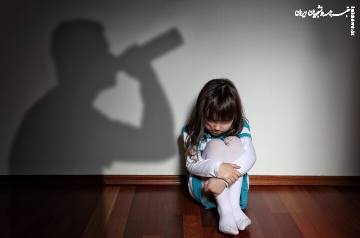 عوامل خانوادگی که فرد را به مصرف «الکل» می‌کشاند