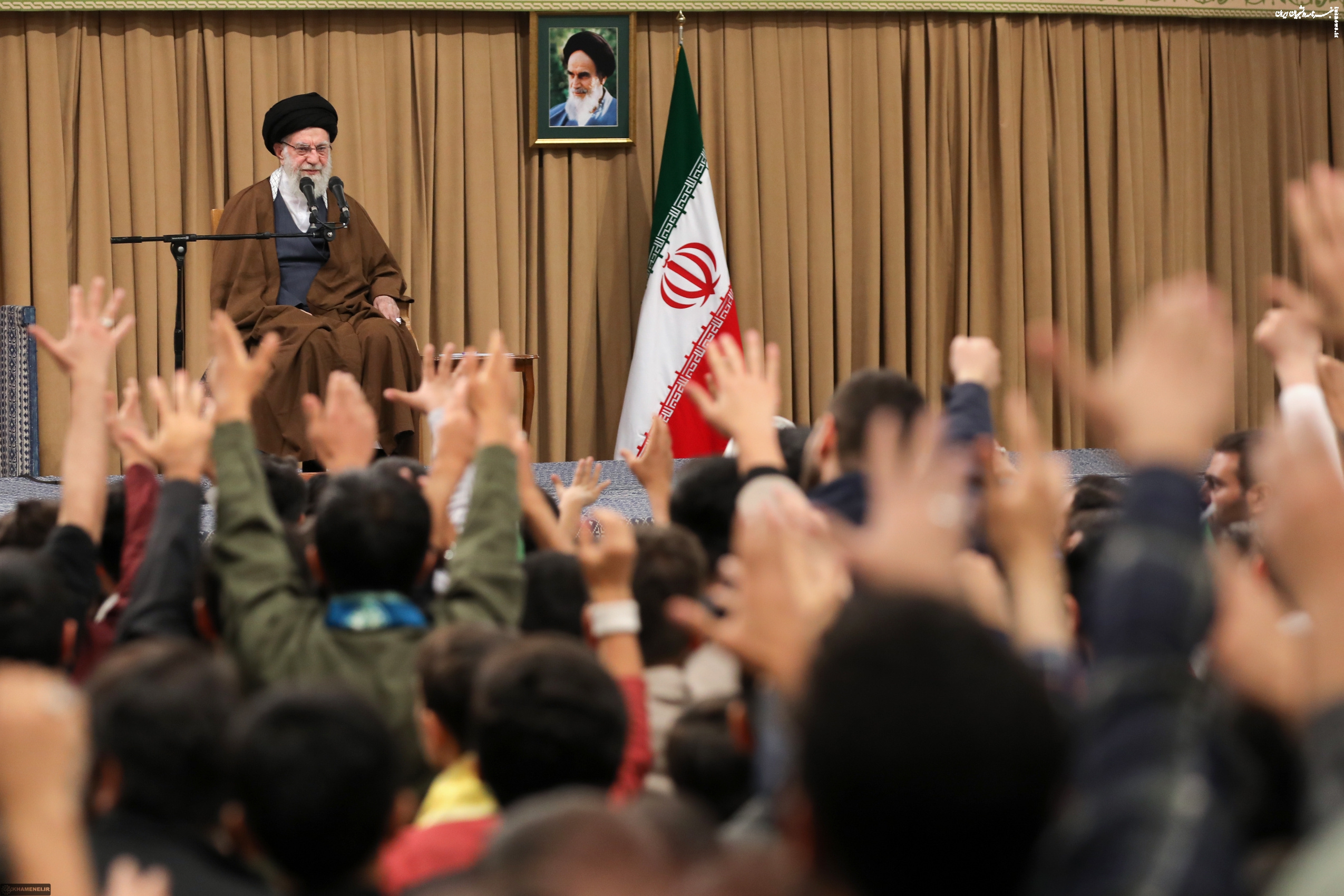 حضرت آیت‌الله خامنه‌ای: اختلاف ما و آمریکا، ذاتی است و نه تاکتیکی