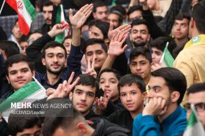 دیدار دانش‌آموزان و دانشجویان با رهبر معظم انقلاب اسلامی