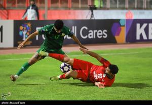 دیدار تیم‌های فوتبال تراکتور و الشرطه عراق +عکس